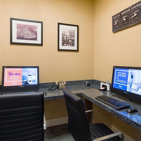 Hampton Inn Manhattan - Times Square South New York Esterno foto