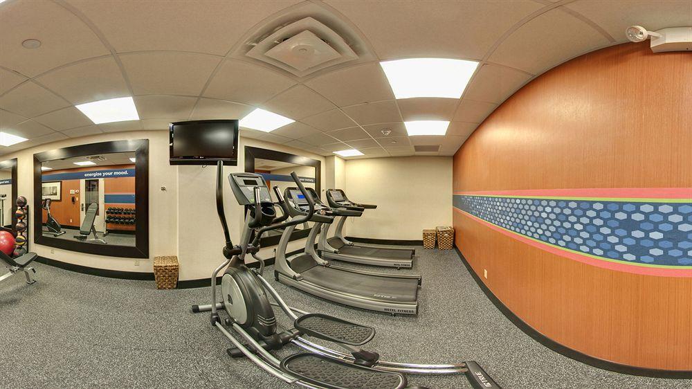 Hampton Inn Manhattan - Times Square South New York Esterno foto