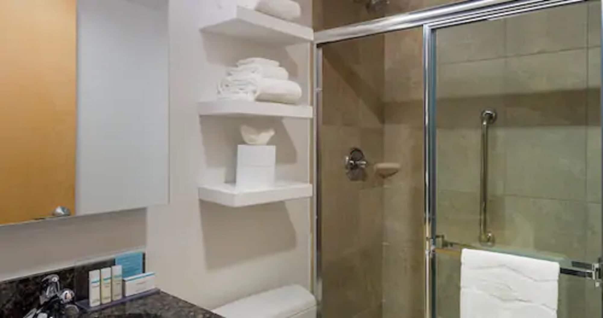 Hampton Inn Manhattan - Times Square South New York Esterno foto