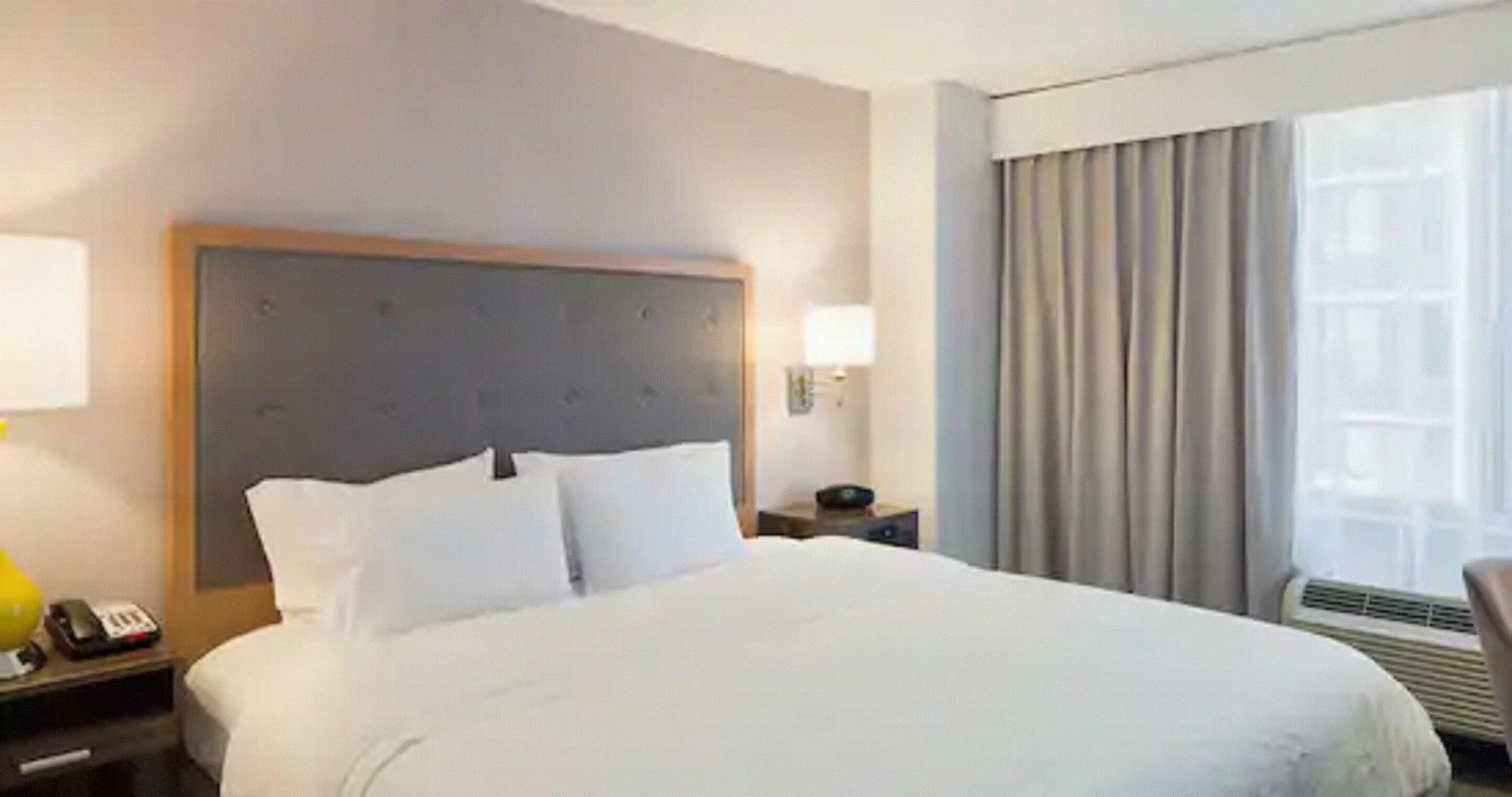 Hampton Inn Manhattan - Times Square South New York Esterno foto