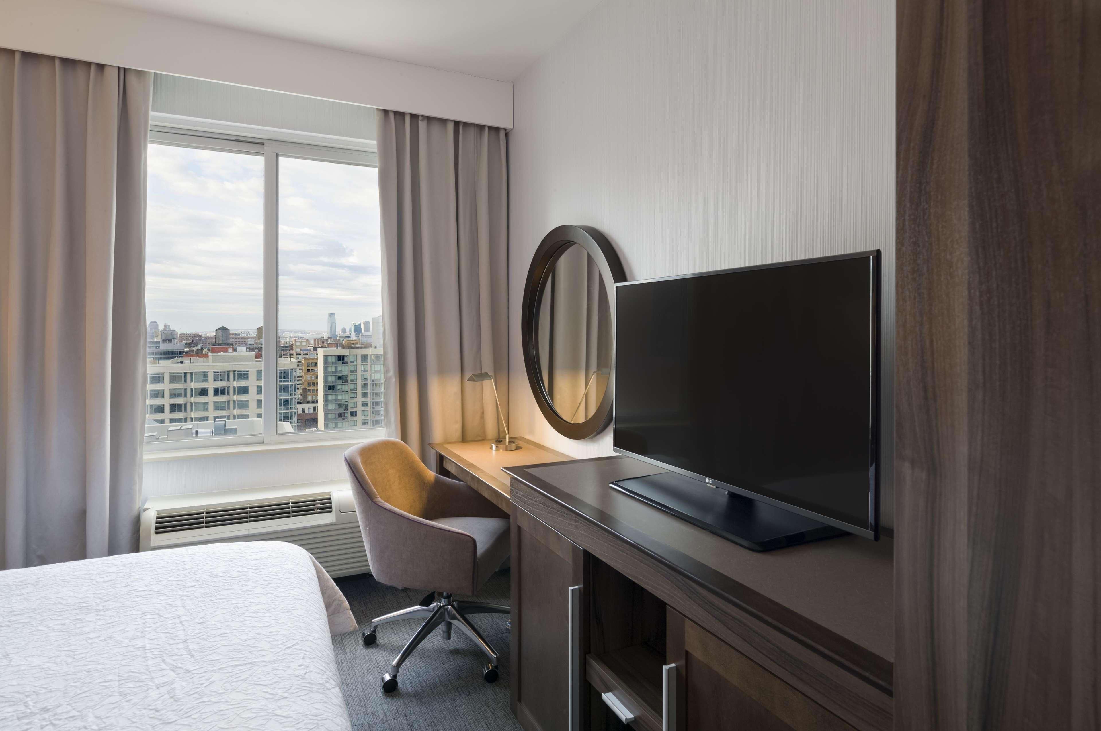 Hampton Inn Manhattan - Times Square South New York Esterno foto