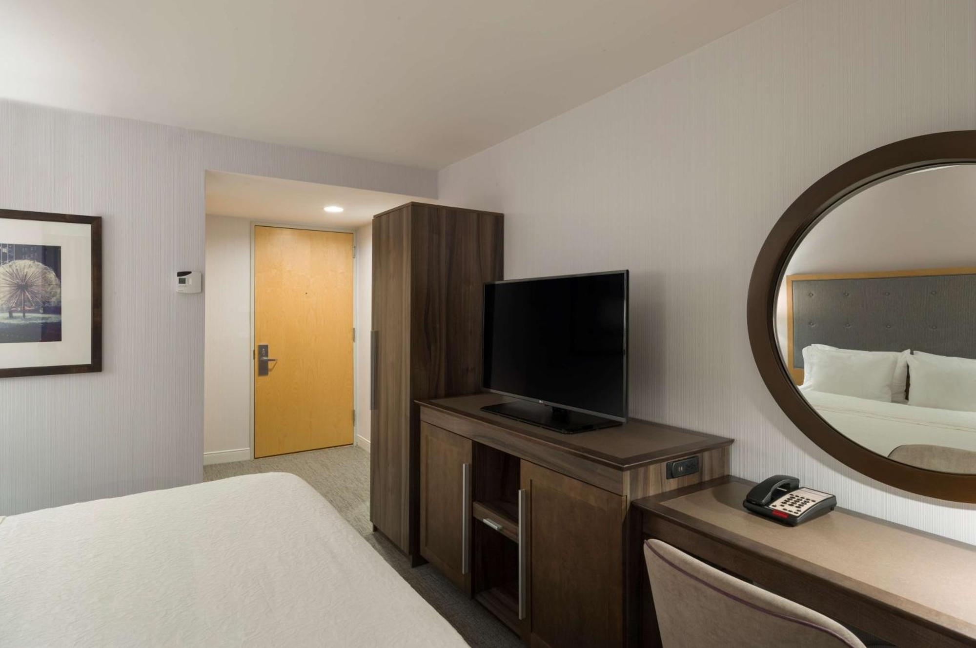 Hampton Inn Manhattan - Times Square South New York Esterno foto