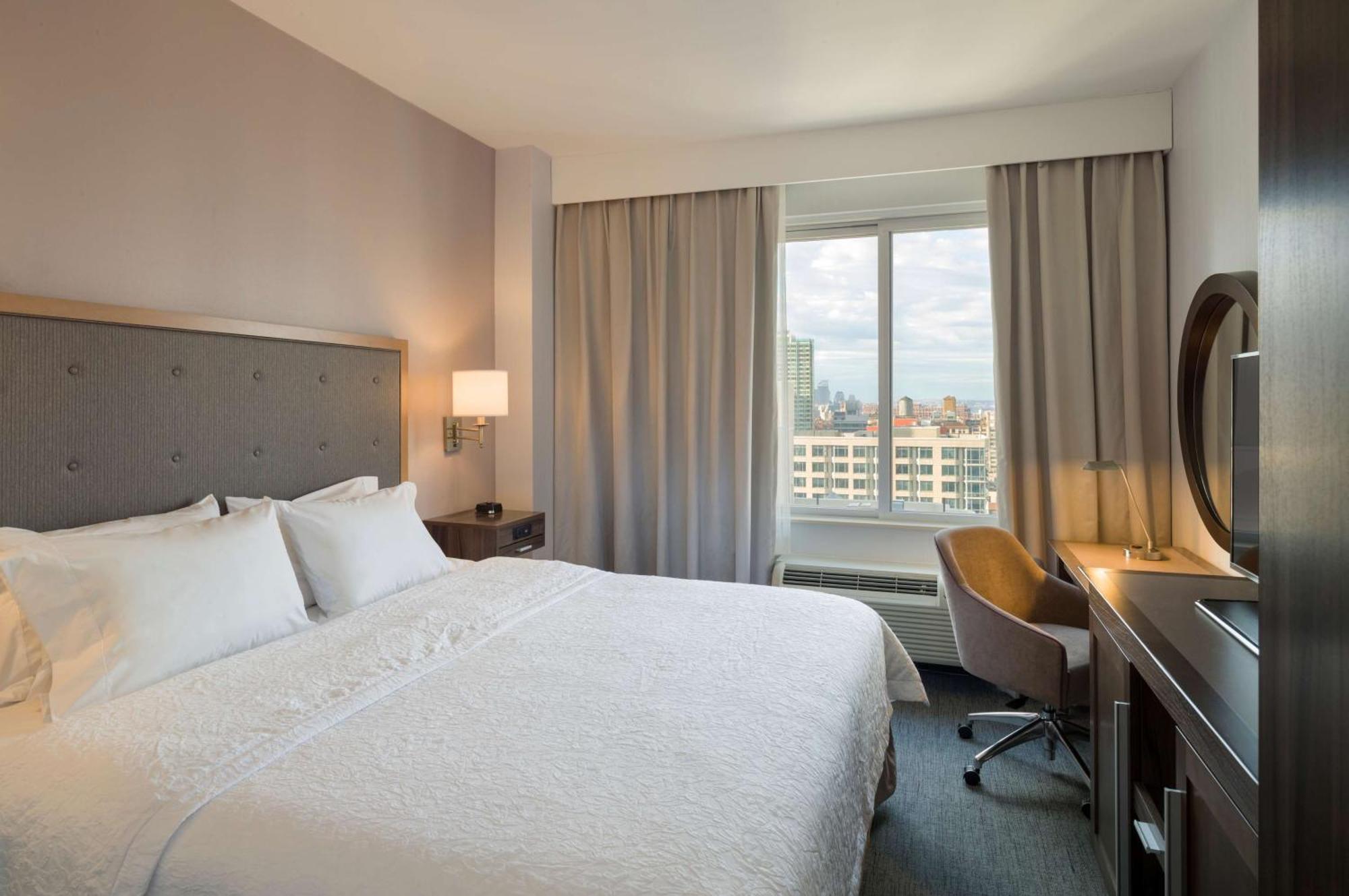 Hampton Inn Manhattan - Times Square South New York Esterno foto