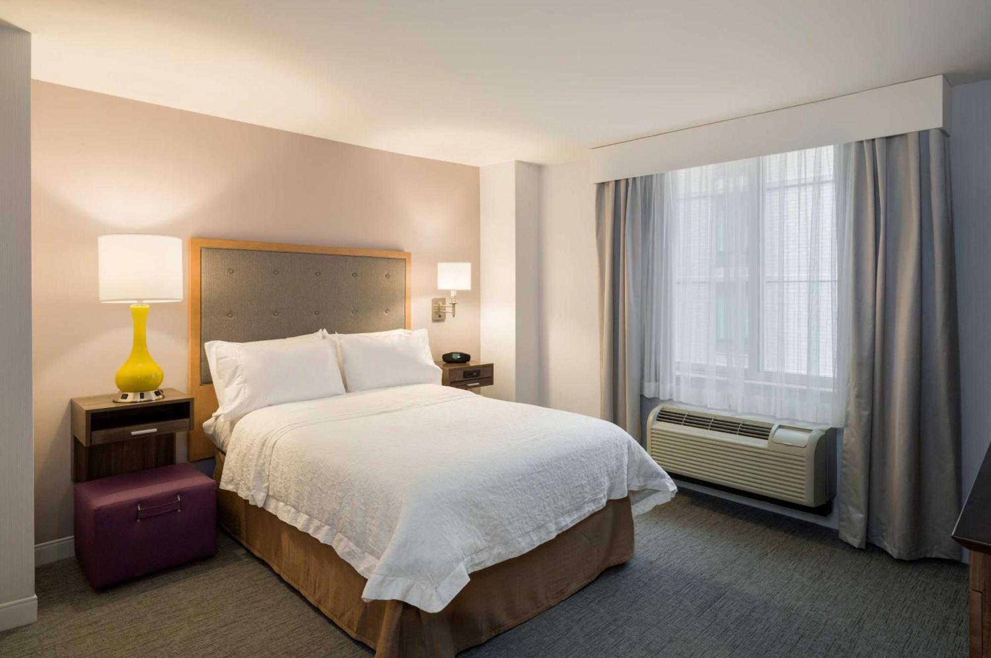 Hampton Inn Manhattan - Times Square South New York Esterno foto