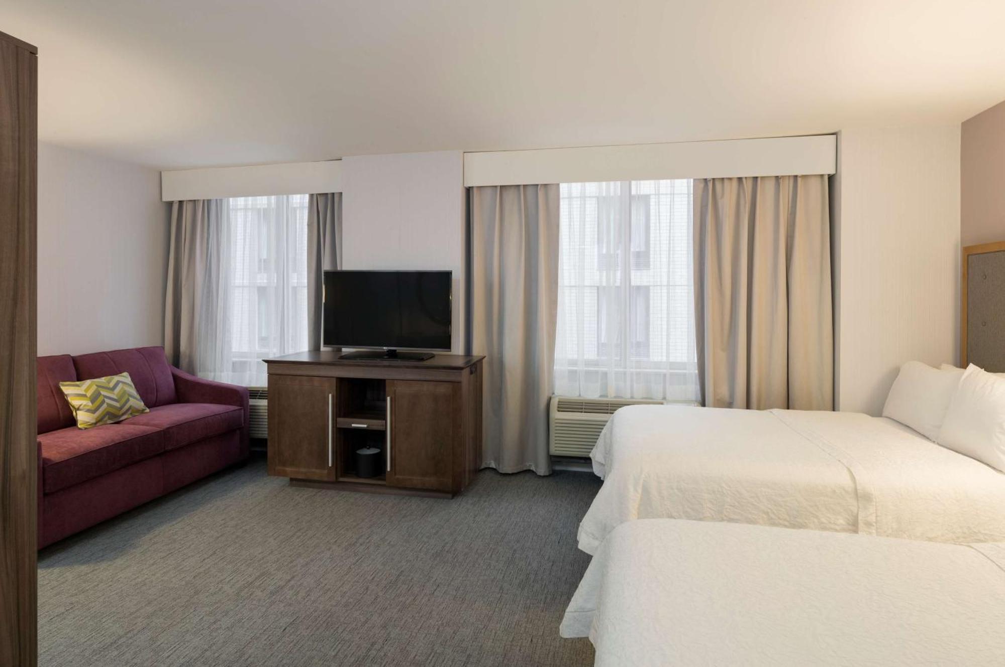 Hampton Inn Manhattan - Times Square South New York Esterno foto