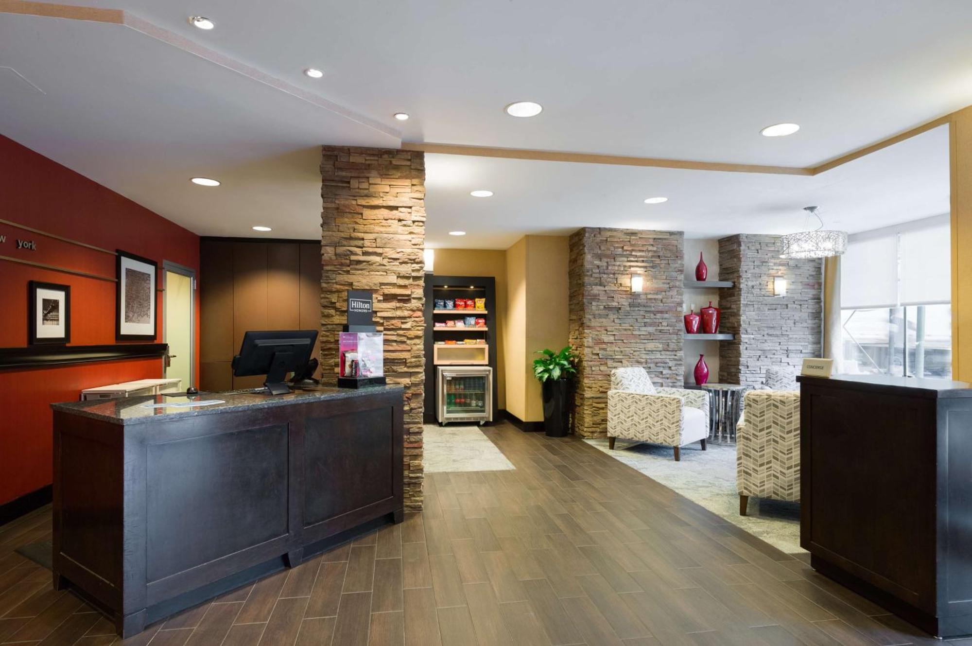 Hampton Inn Manhattan - Times Square South New York Esterno foto