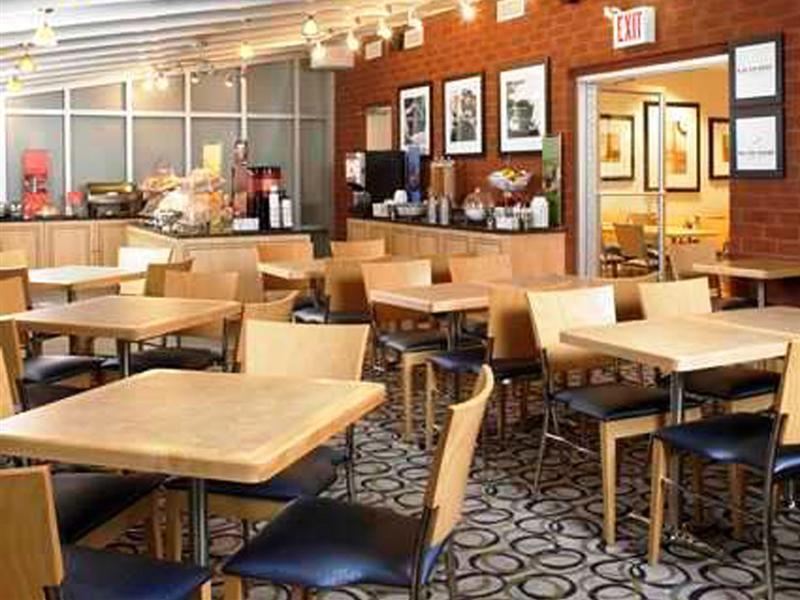 Hampton Inn Manhattan - Times Square South New York Esterno foto