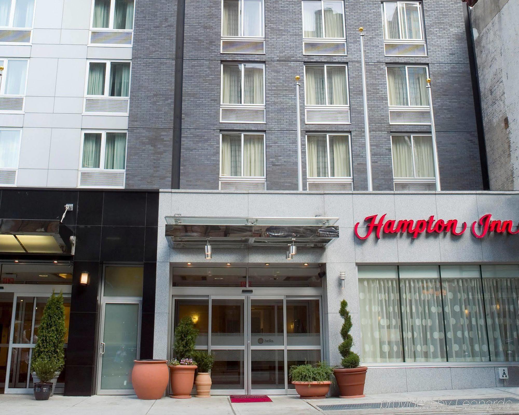 Hampton Inn Manhattan - Times Square South New York Esterno foto